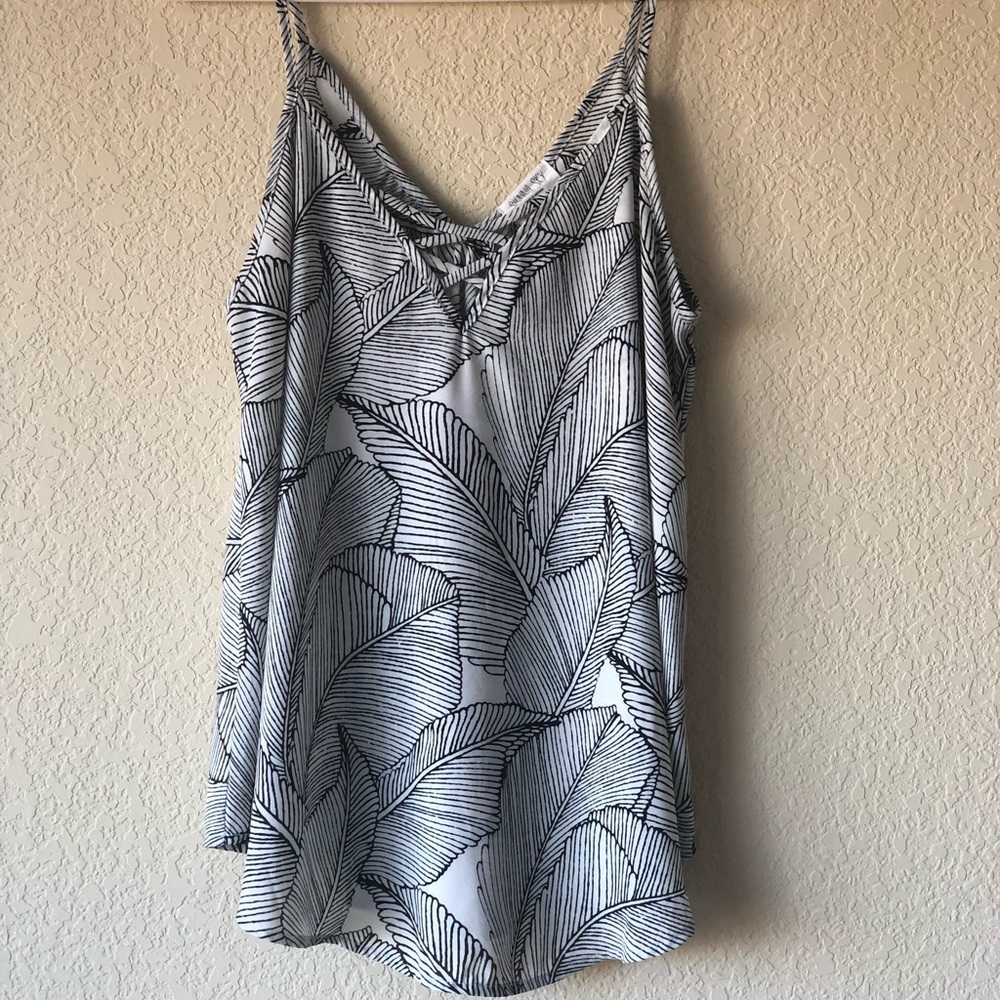 Lightweight crisscross tank